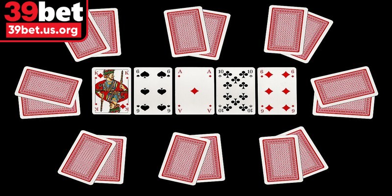 Lá bài chung thứ tư trong Poker được đánh giá rất quan trọng